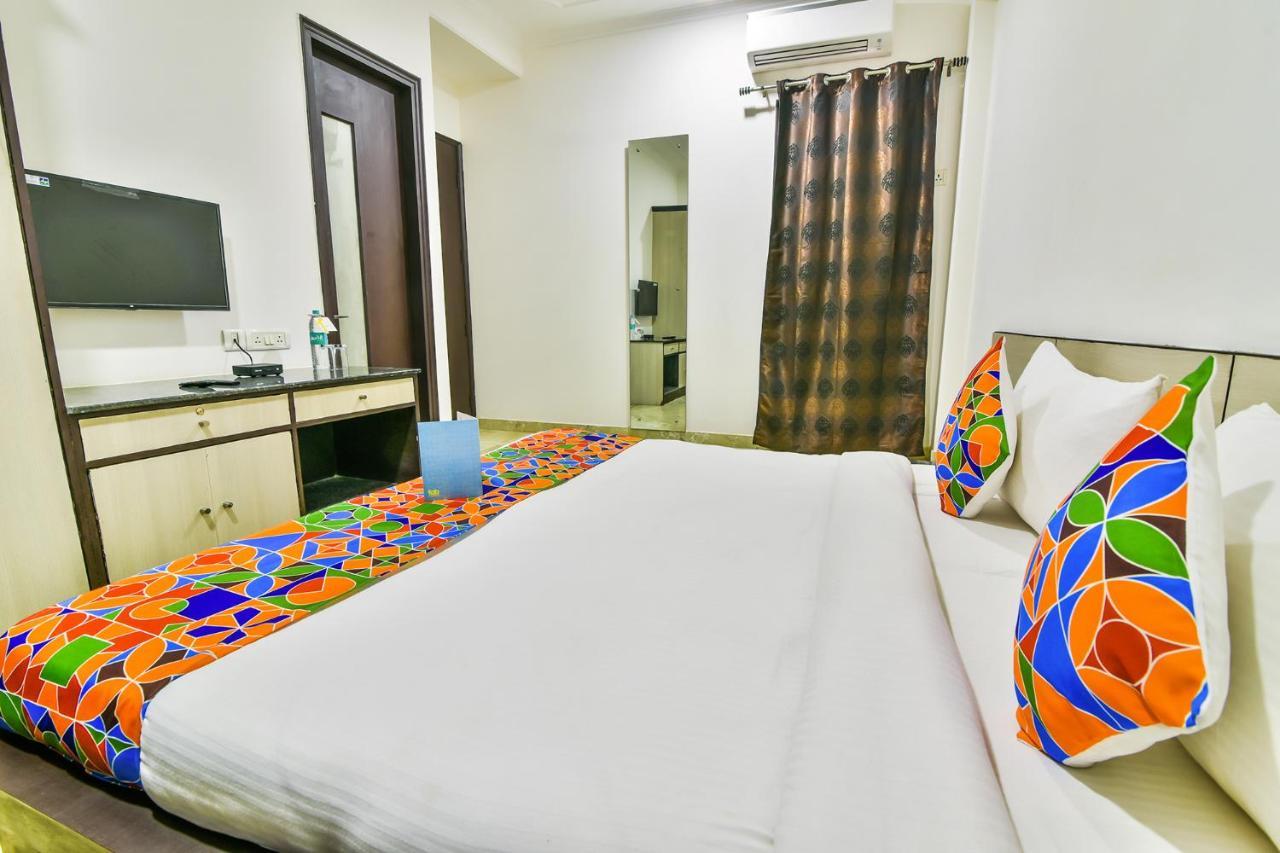 Fabhotel Rallkmas Cyber City Гургаон Екстериор снимка