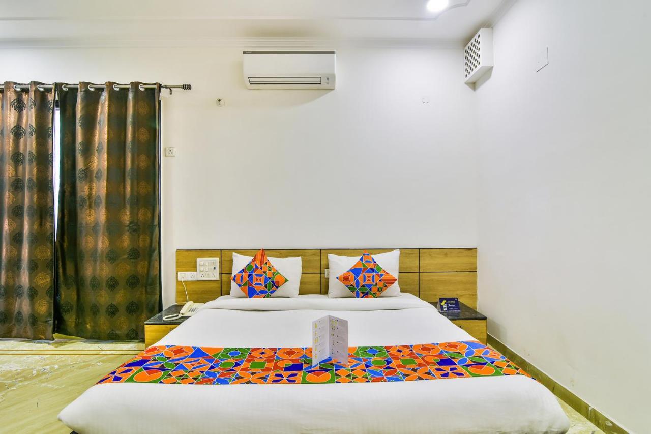 Fabhotel Rallkmas Cyber City Гургаон Екстериор снимка