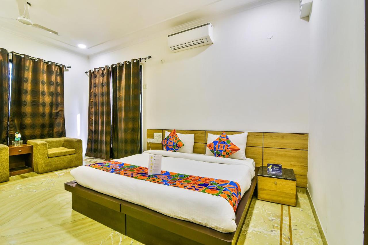 Fabhotel Rallkmas Cyber City Гургаон Екстериор снимка
